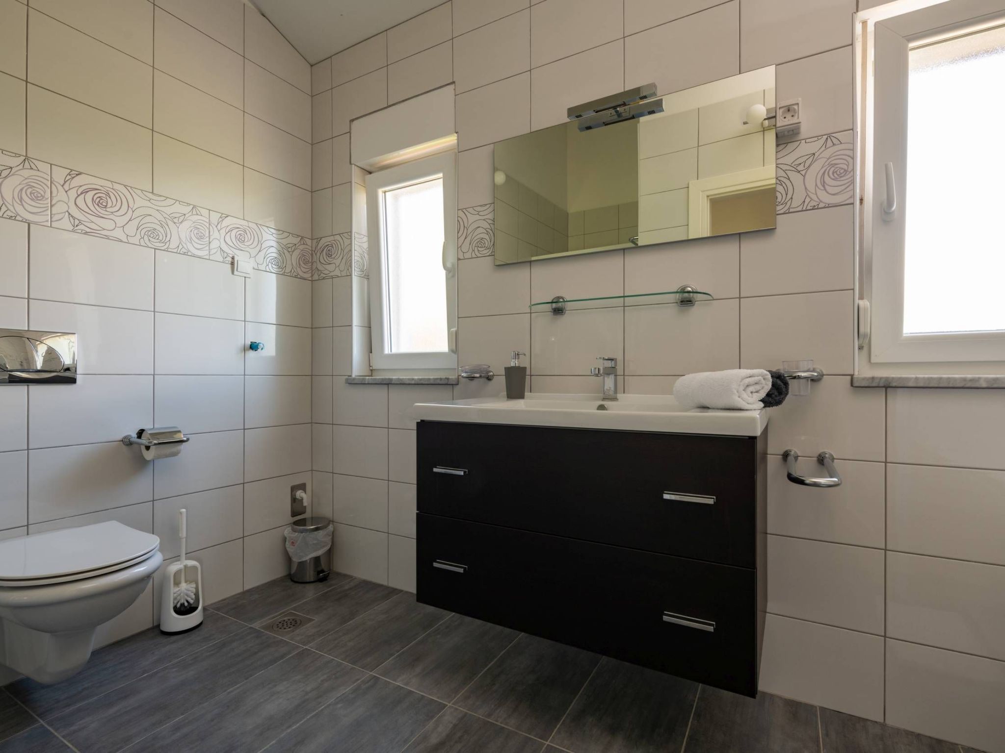 Unknown Accommodation-Dedans