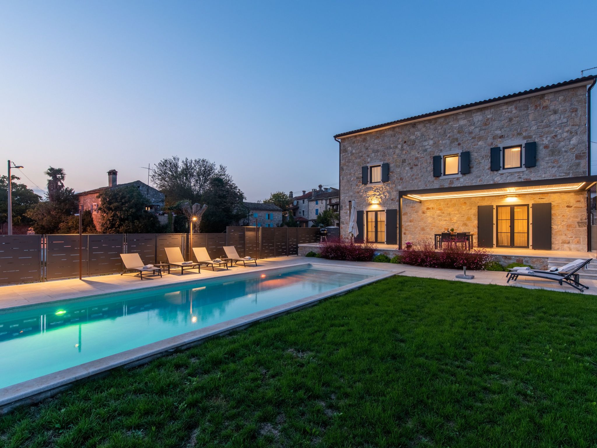 Vakantiehuis met privé zwembad in Dracevac (Kroatië) voor 6 personen