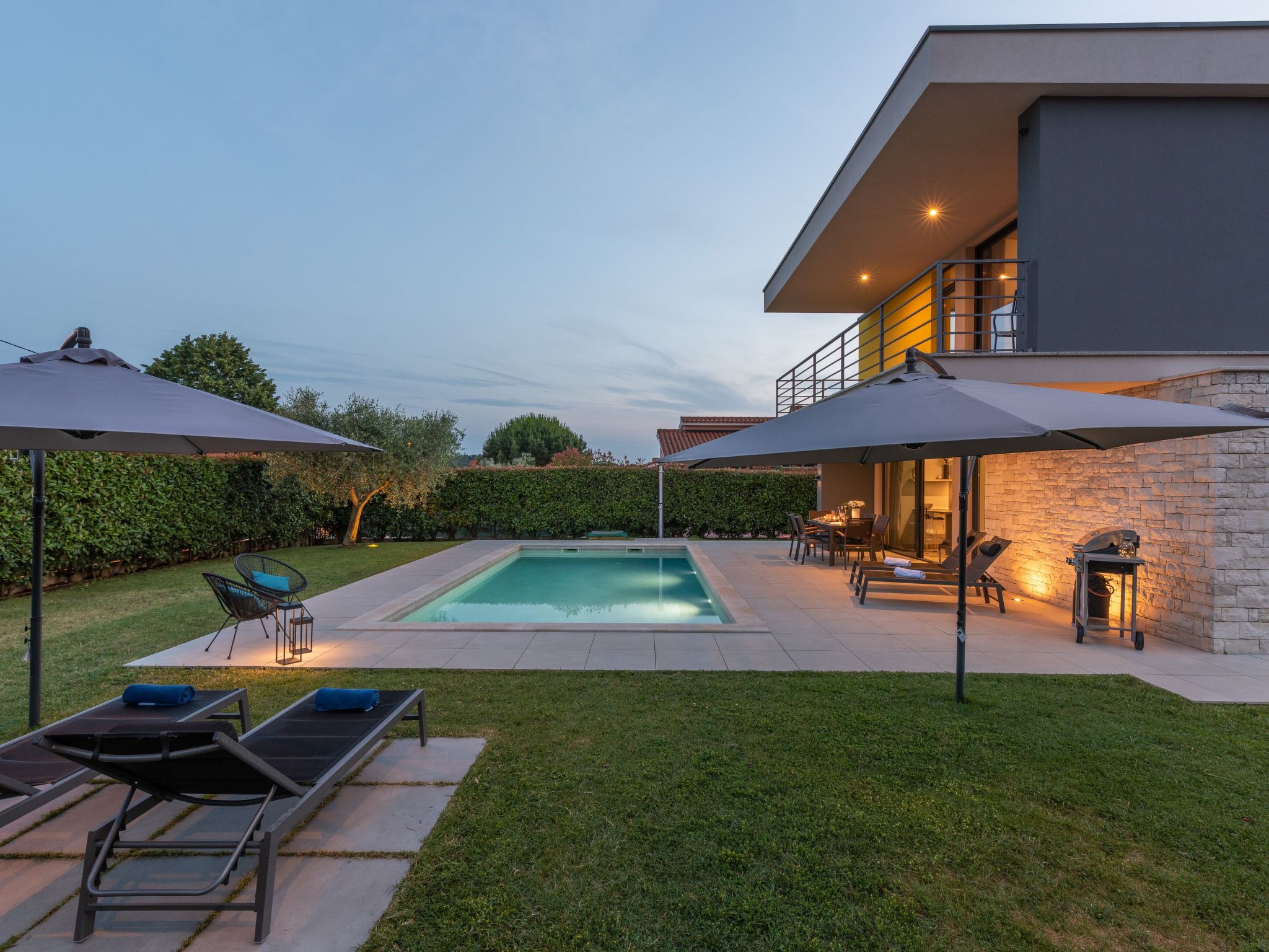 In Dračevac mit Großem Pool-Image-tags.info