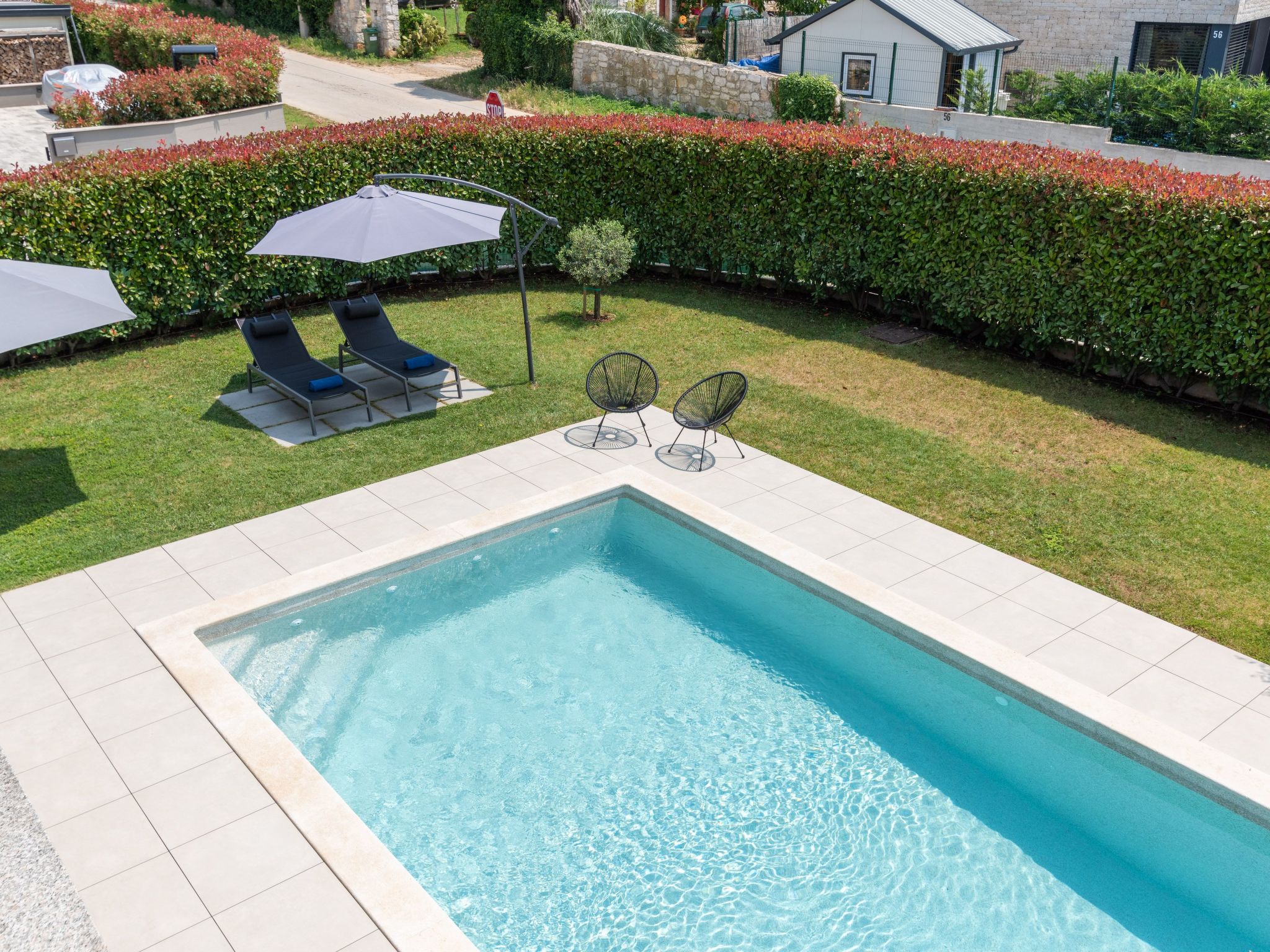 In Dračevac mit Großem Pool-Image-tags.info