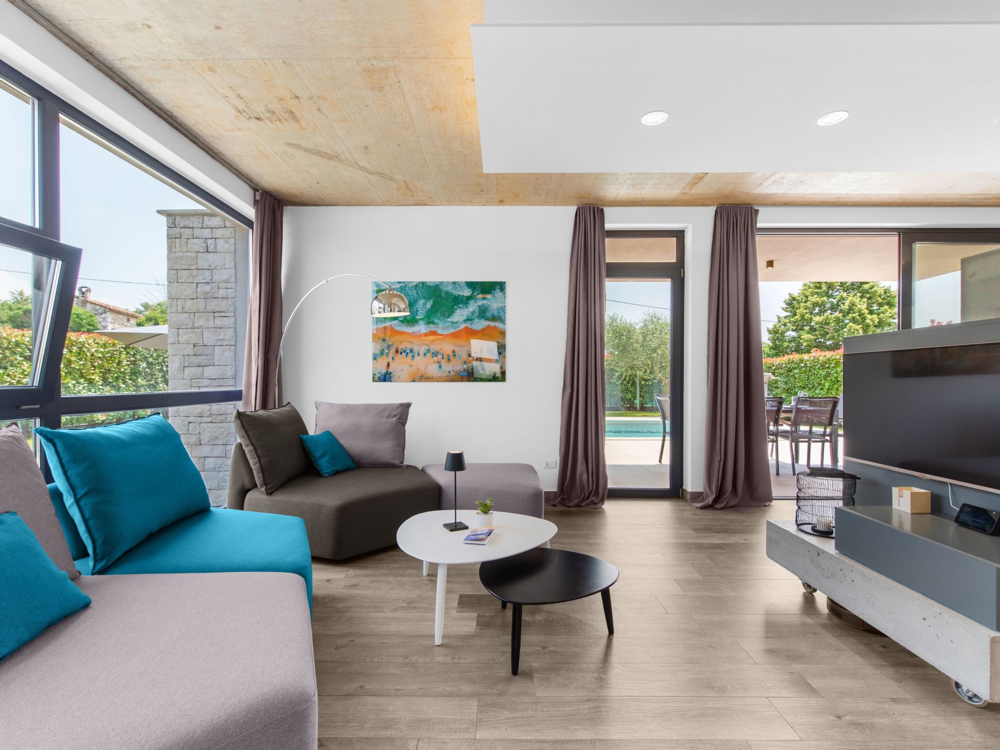 In Dračevac mit Großem Pool-Image-tags.info