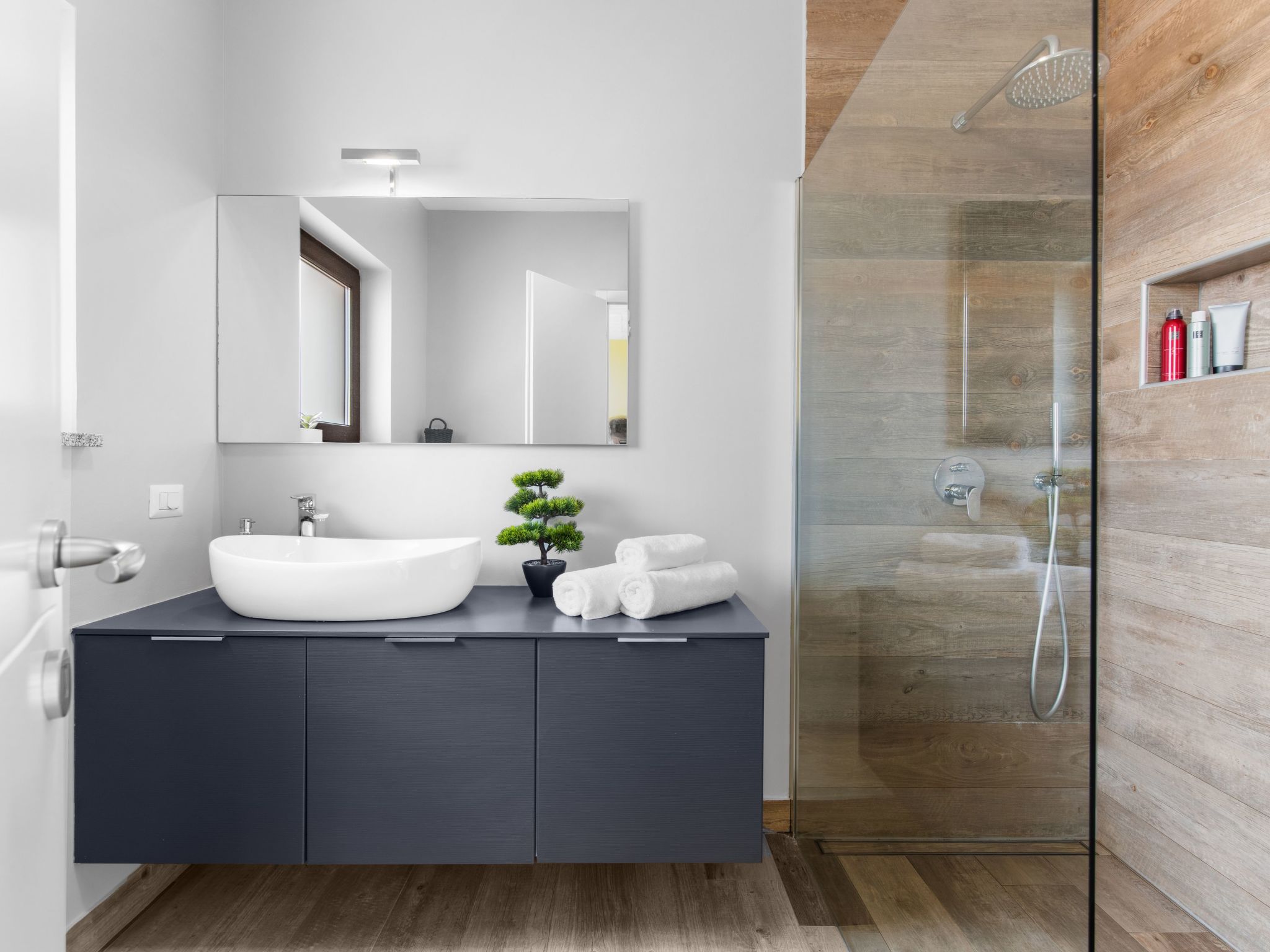 In Dračevac mit Großem Pool-Image-tags.info