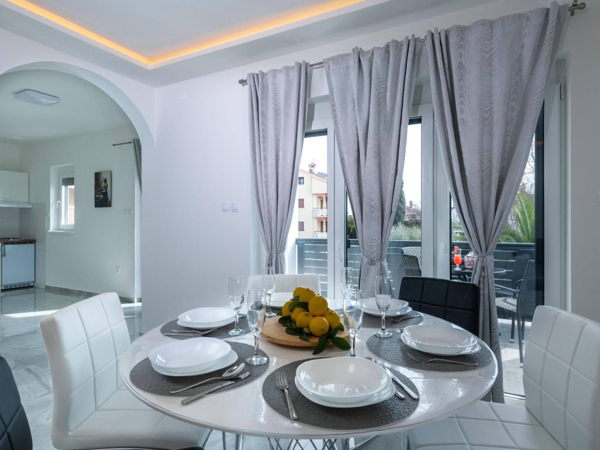 Villa LiLi Apt 2 with balcony - Image-tags.info