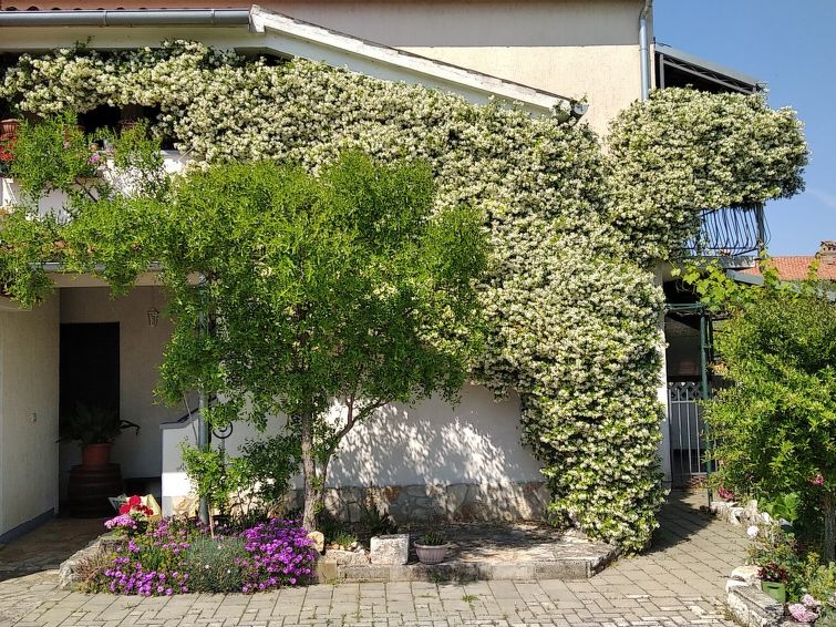 Sfeervol appartement voor 2 personen in Dracevac in Dracevac