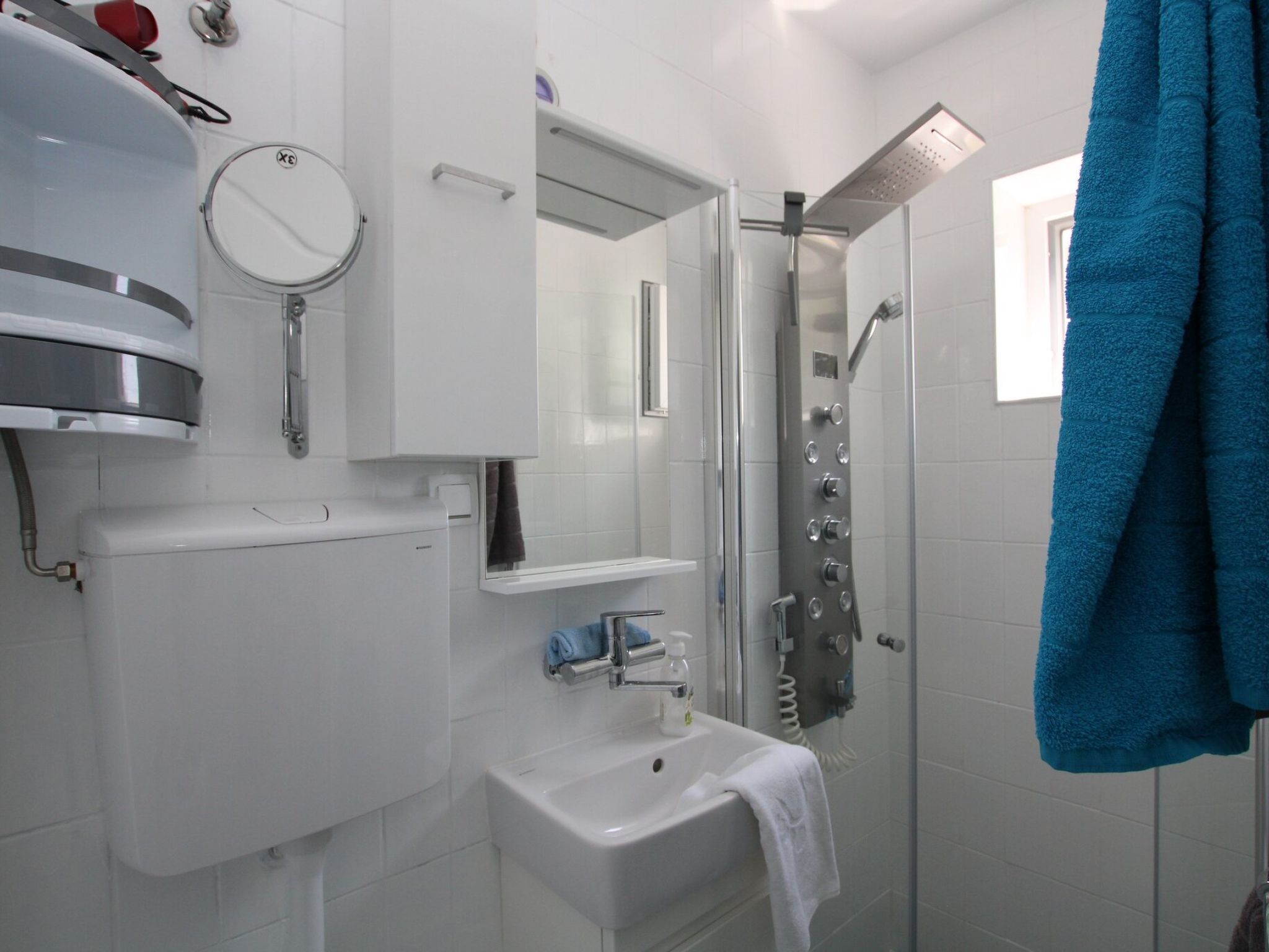 Blue Adria Suite 1 / HR-11068-04 - Binnen