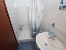 Vrijstaande villa met privézwembad nabij Poreč, 5 km van zee - thumbnail 3