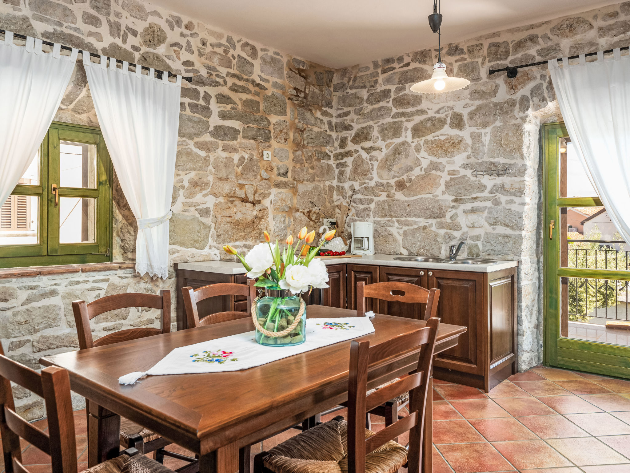Maison Casa Carolina – Cuisine et coin repas, photo 8 sur 52