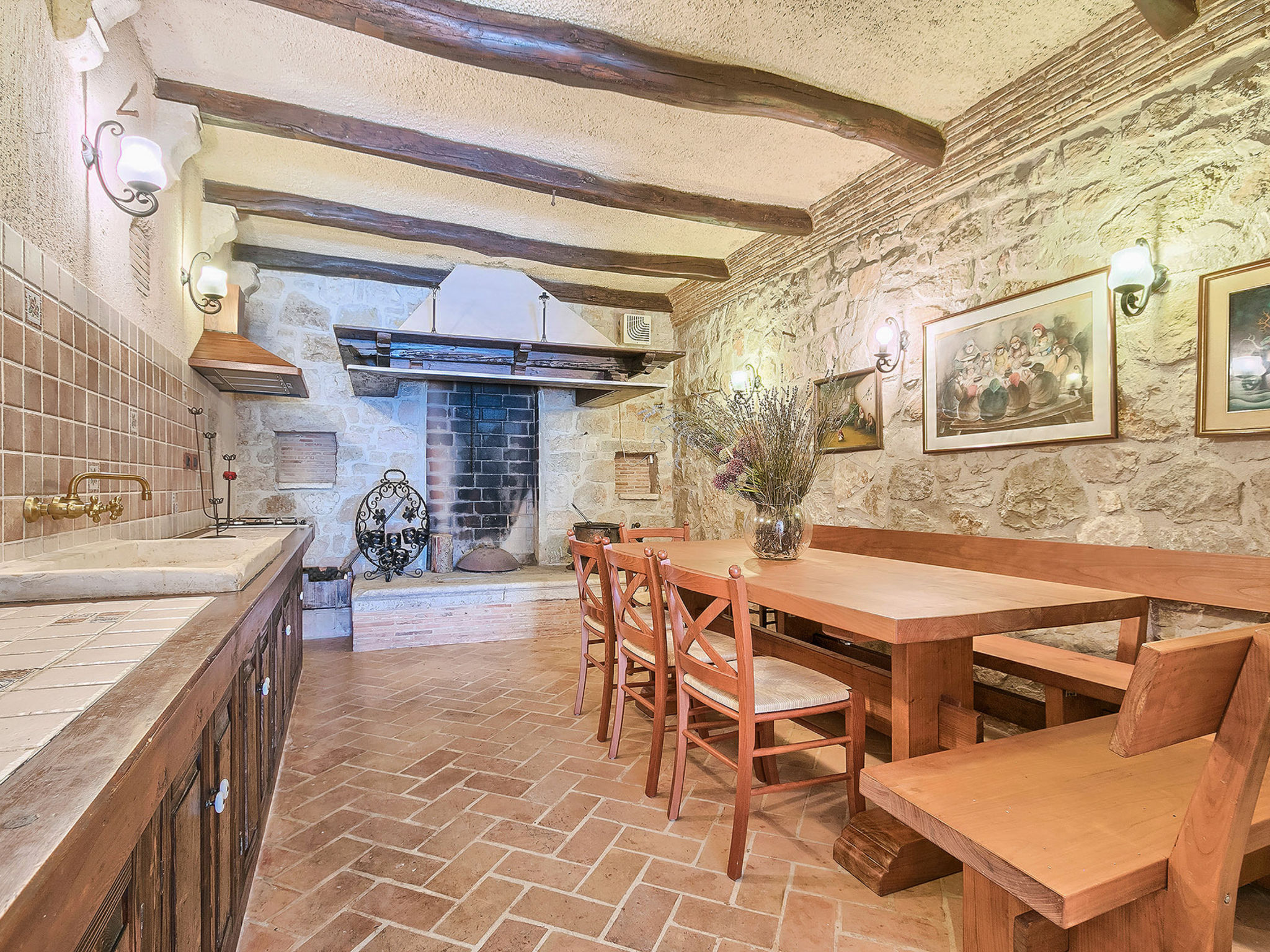 Kitchen / Dining Room