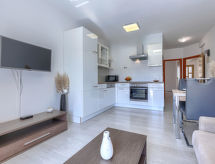 Comfortabel appartement vlakbij zee en strand in Vrsar - thumbnail 1