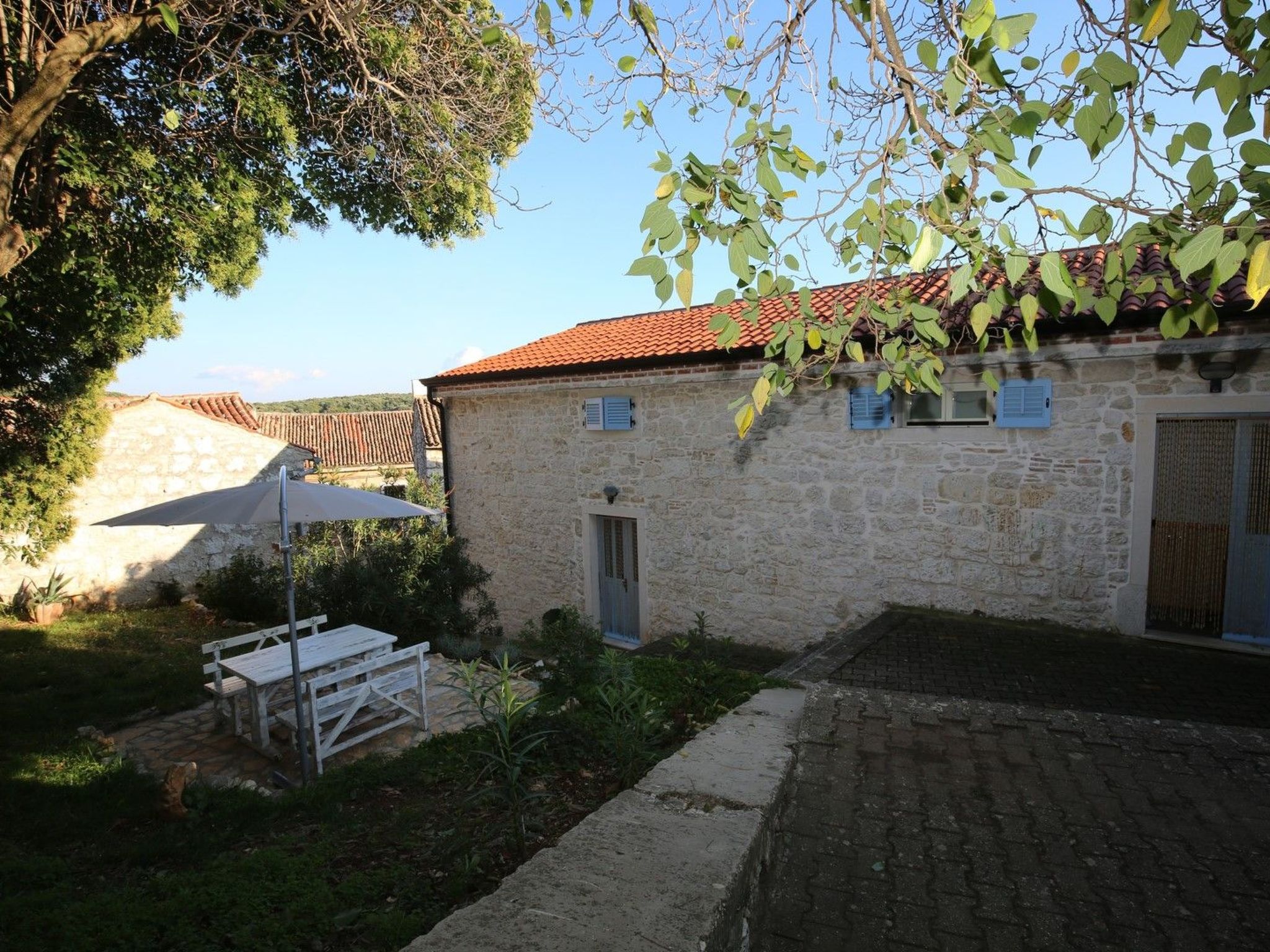 App Nirvana mit Garten in der Altstadt von Vrsar