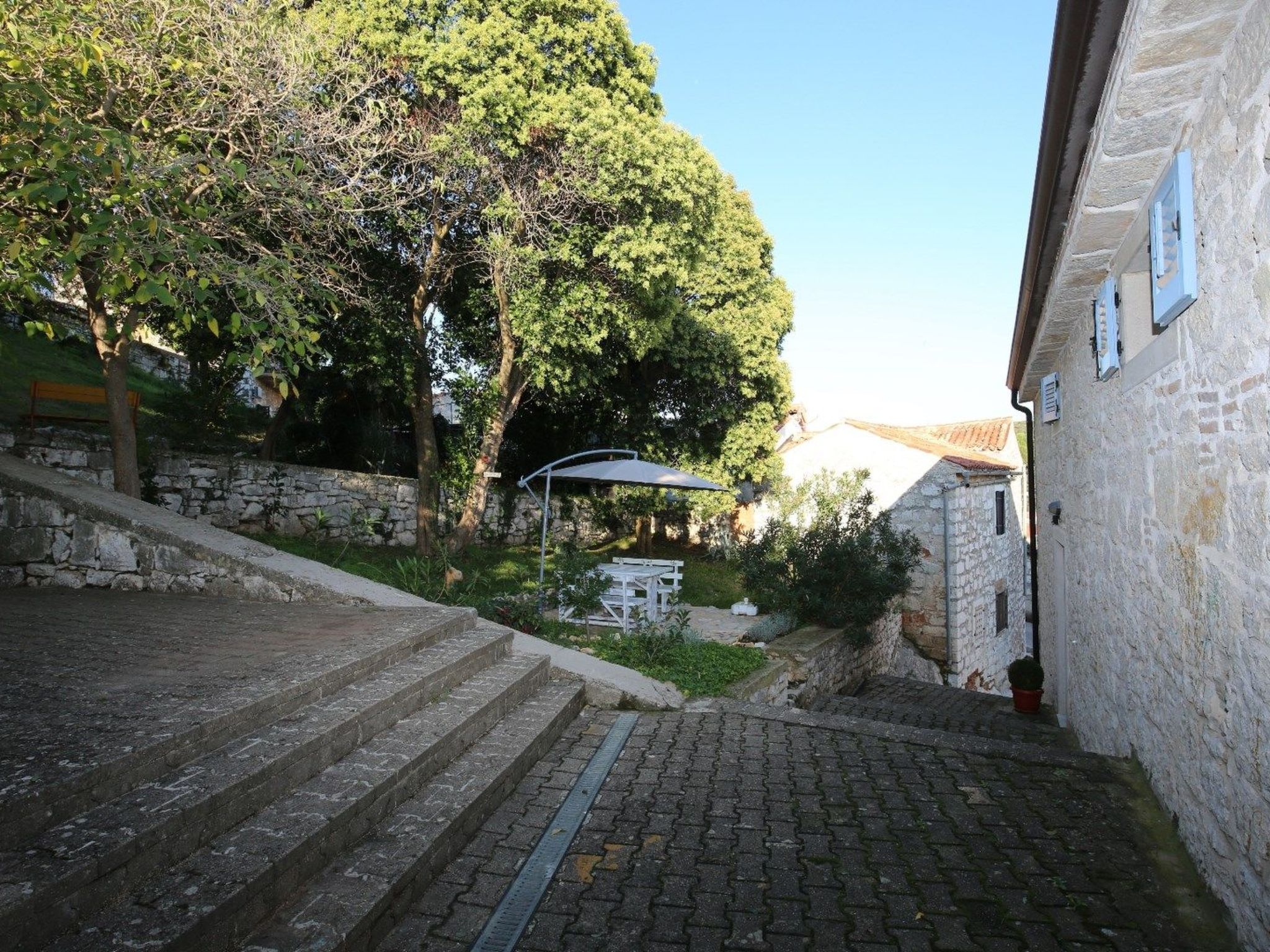 App Nirvana mit Garten in der Altstadt von Vrsar-Image-tags.info