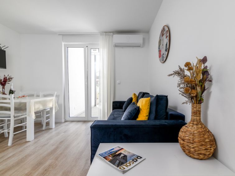 Op 1,5 km van zee: Ruim appartement in Rovinj voor 6 personen in Rovinj
