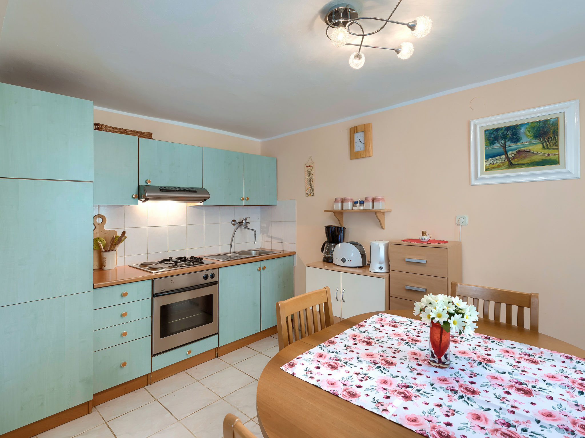 Kitchen / Dining Room