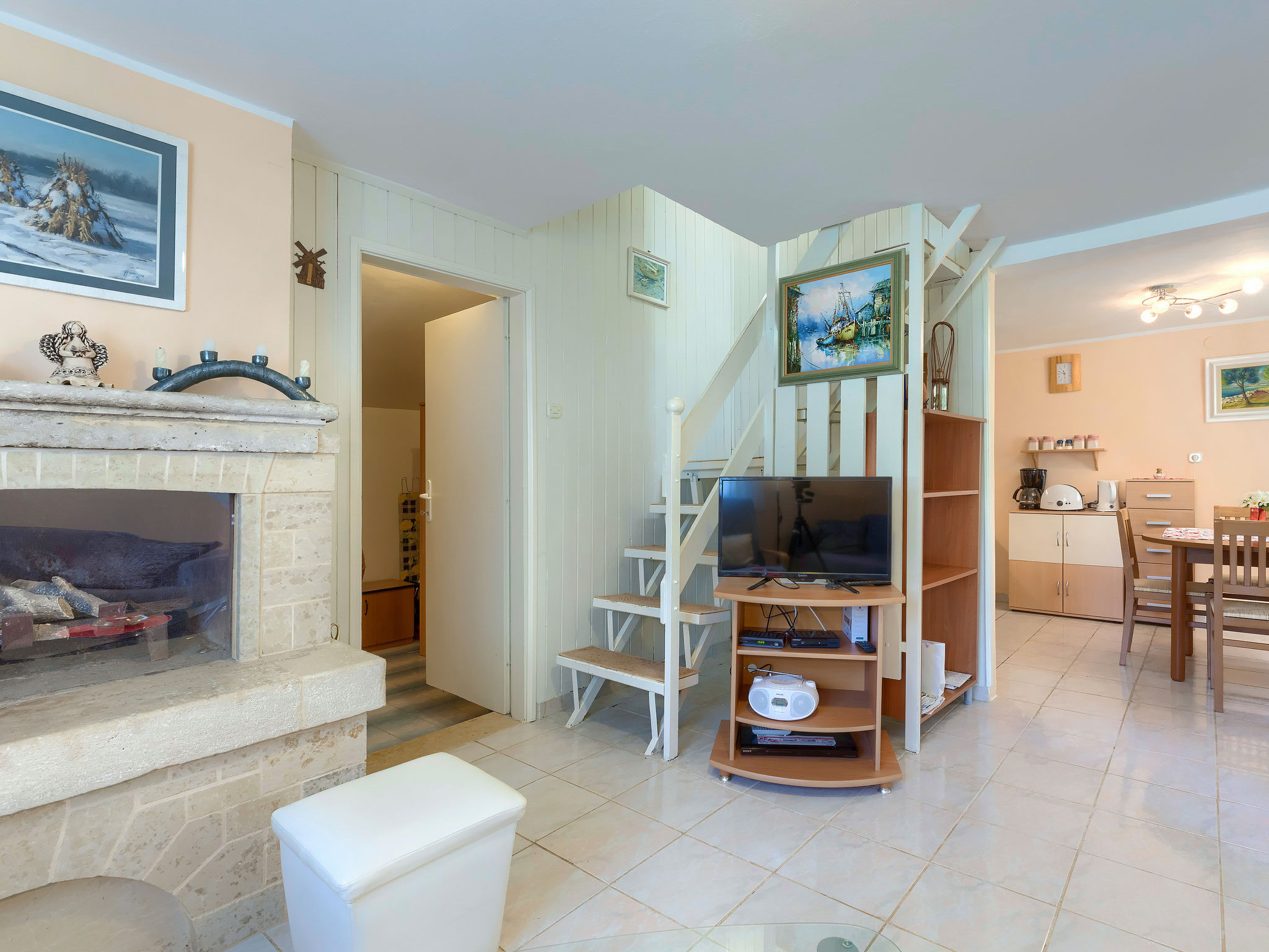 Kitchen / Dining Room