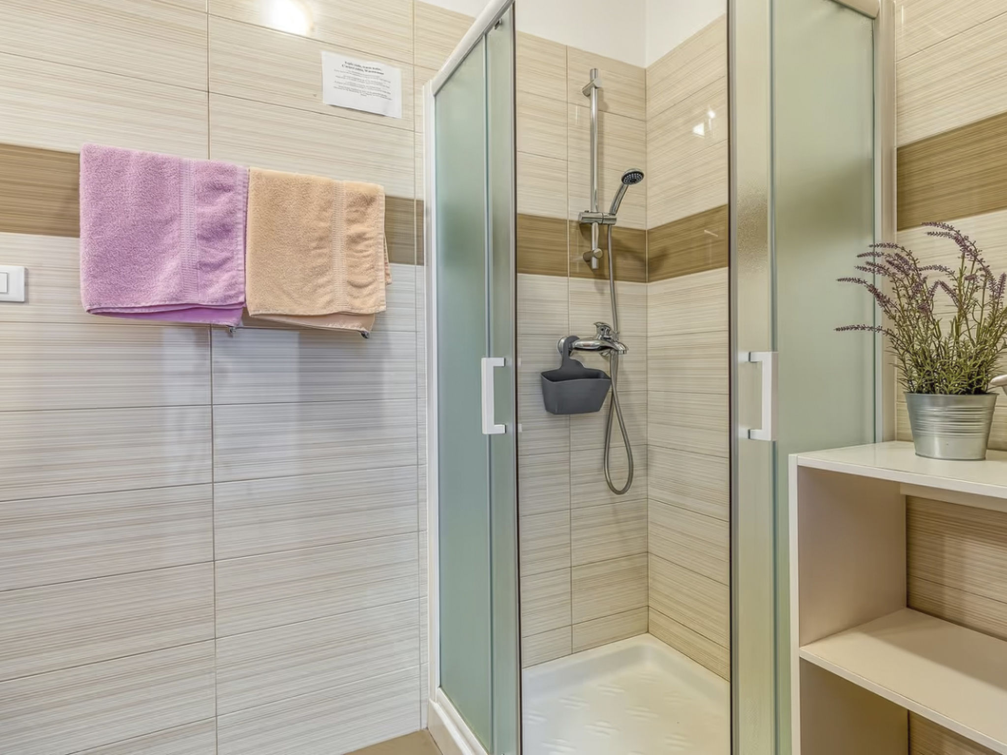 Wohnung 'Silva6' mit Wasserblick-Drinnen