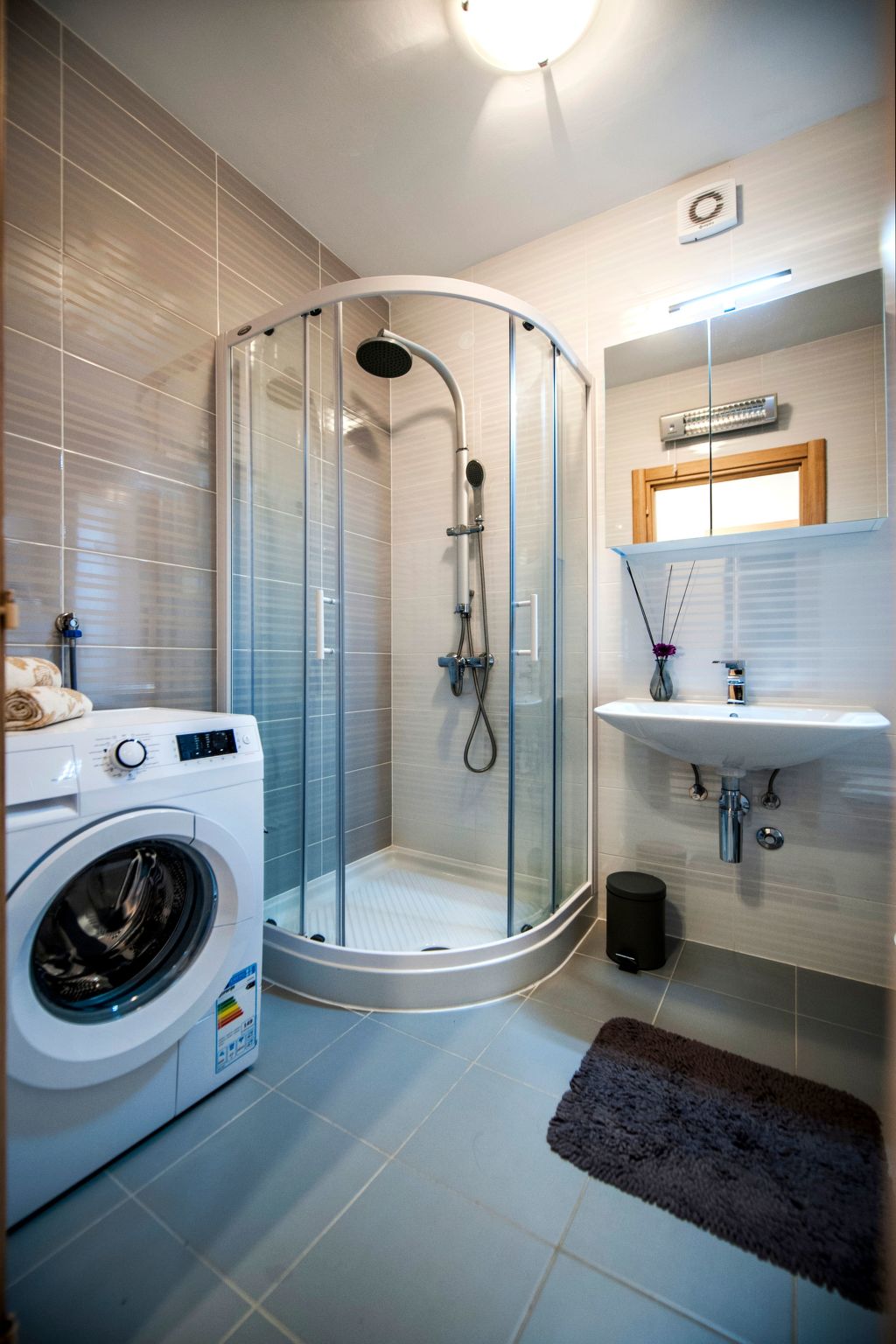 Wohnung "Secret Escape" mit privatem Parkplatz-Dedans