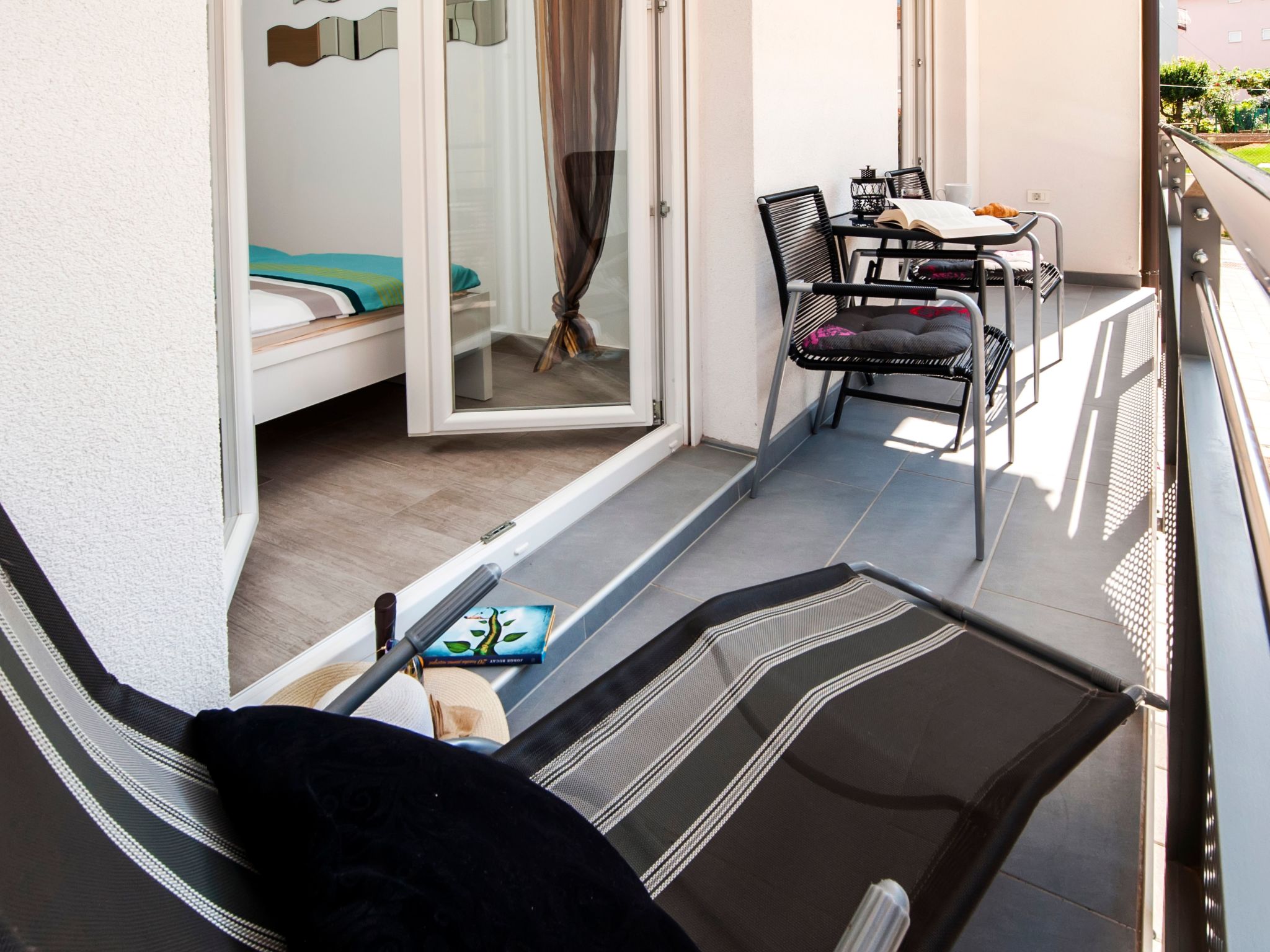 Wohnung "Secret Escape" mit privatem Parkplatz-Dedans