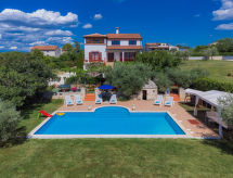 Ivan & Tina (ROJ455)