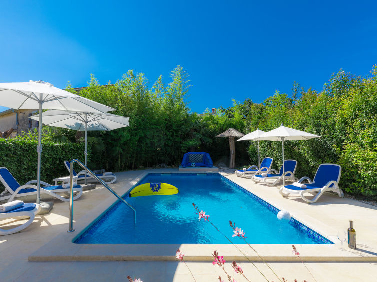 Ferienhaus mit Pool (ROJ418)