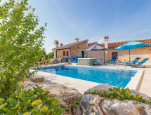 Botra Maria: Authentiek vakantiehuis met privézwembad in Istrië - thumbnail 1
