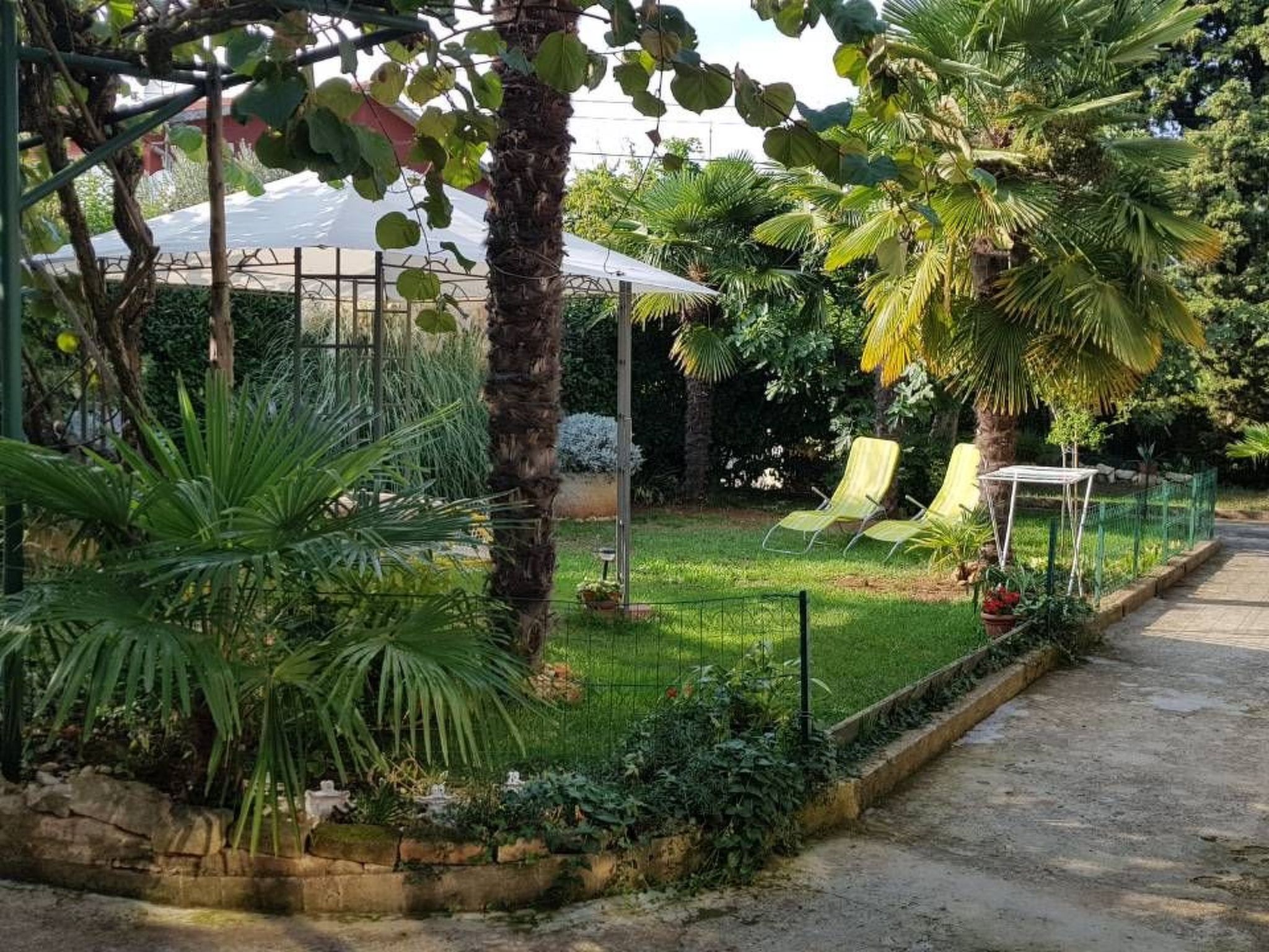 Wohnung 'Ivaana' mit Privatparkplatz-Drinnen