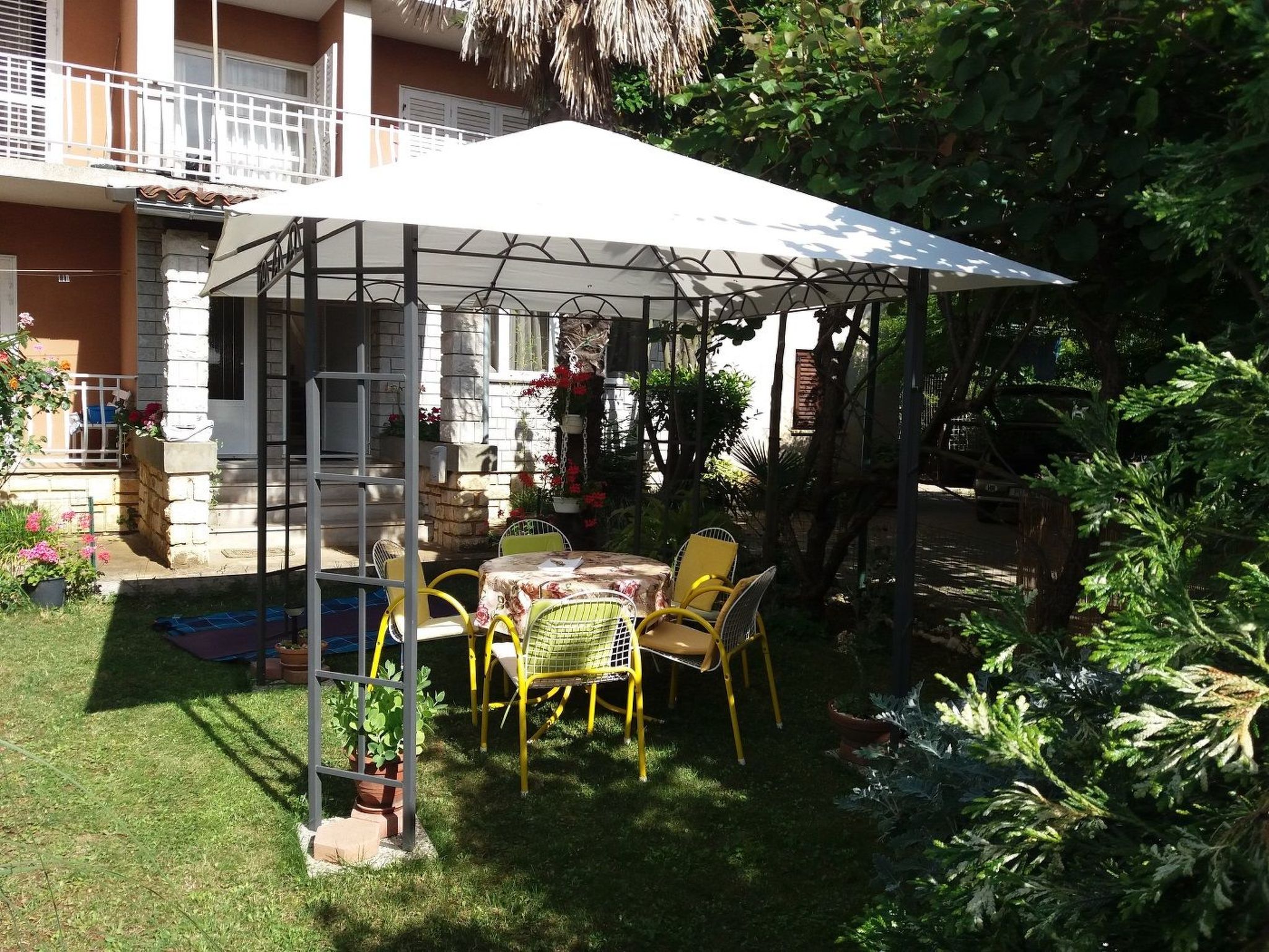 Wohnung 'Ivaana' mit Privatparkplatz-Drinnen