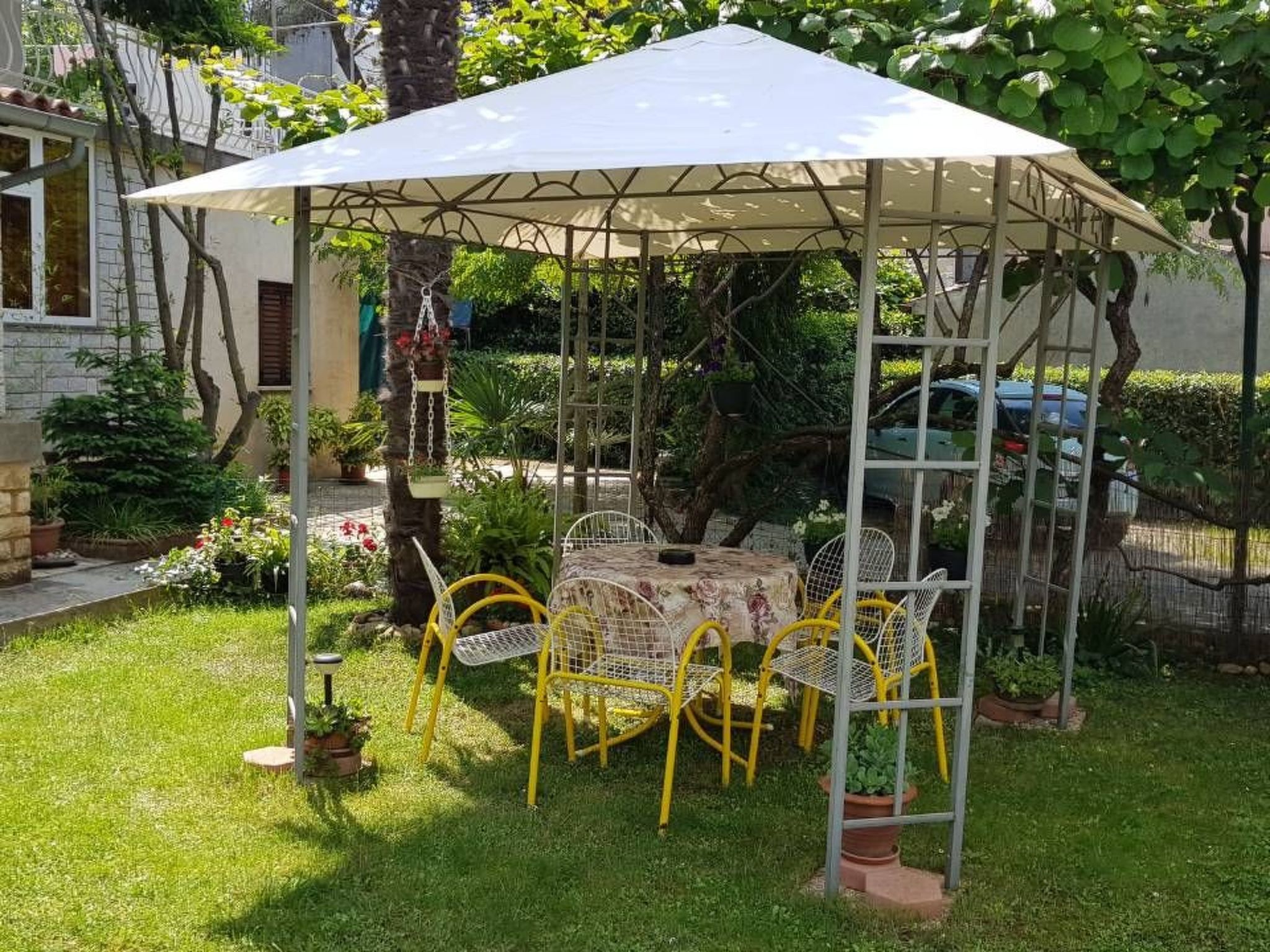 Wohnung 'Ivaana' mit Privatparkplatz-Drinnen