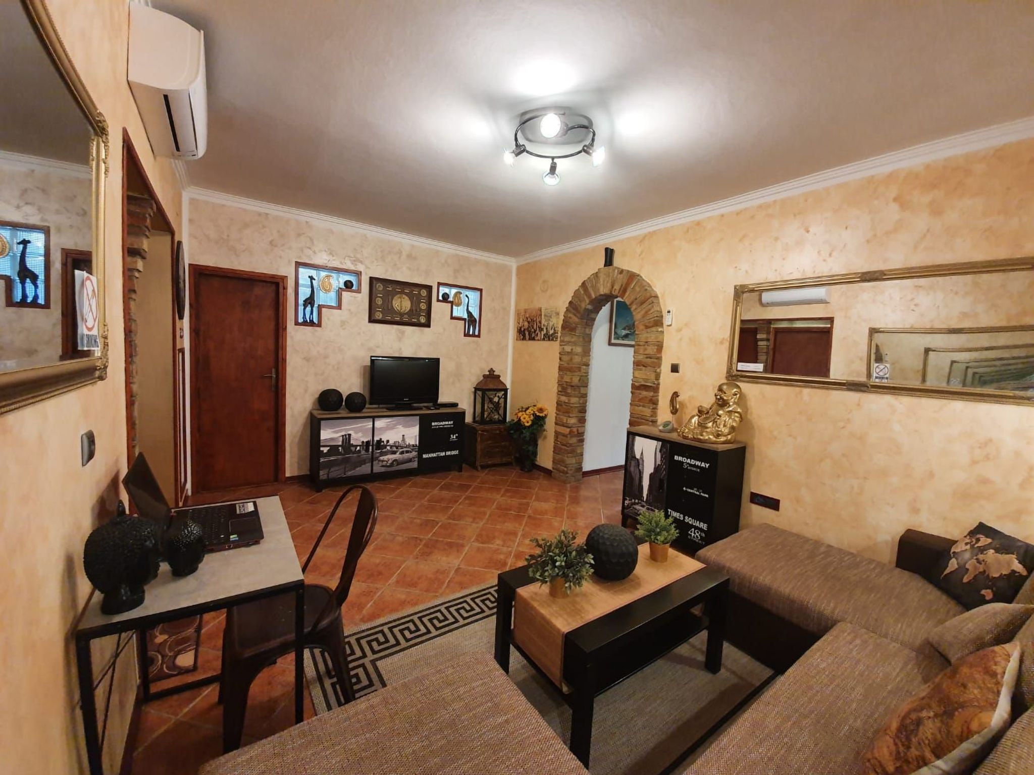 Wohnung 'Ivaana' mit Privatparkplatz-Drinnen