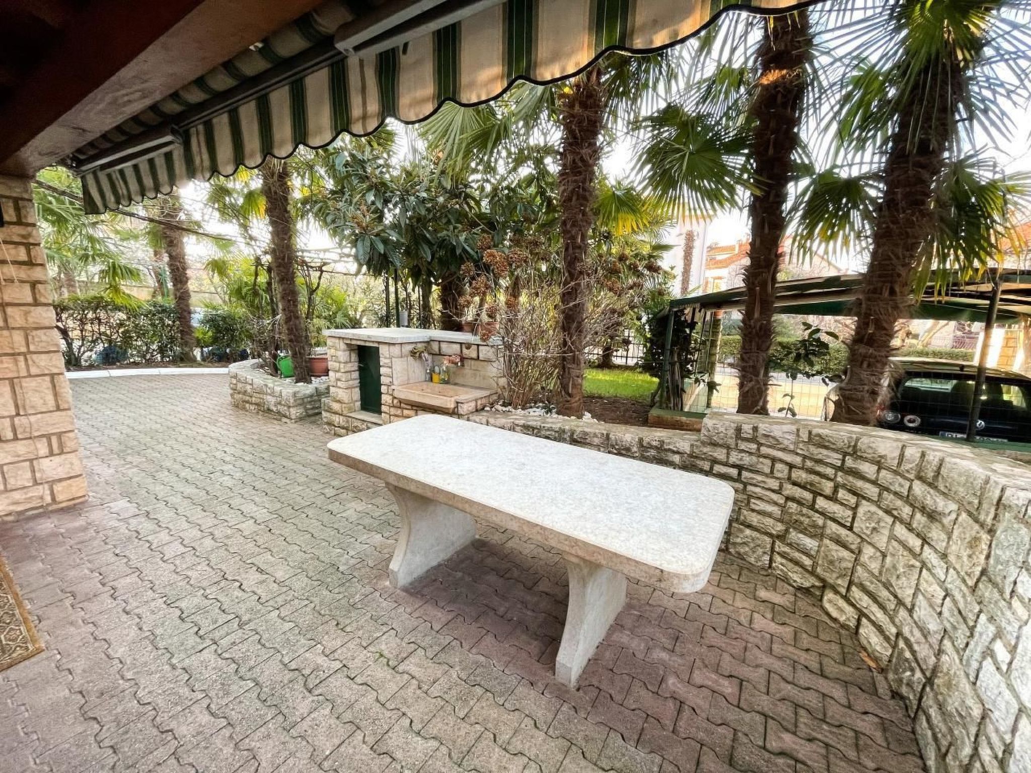 Wohnung in Rovinj mit Garten, Terrasse und Grill