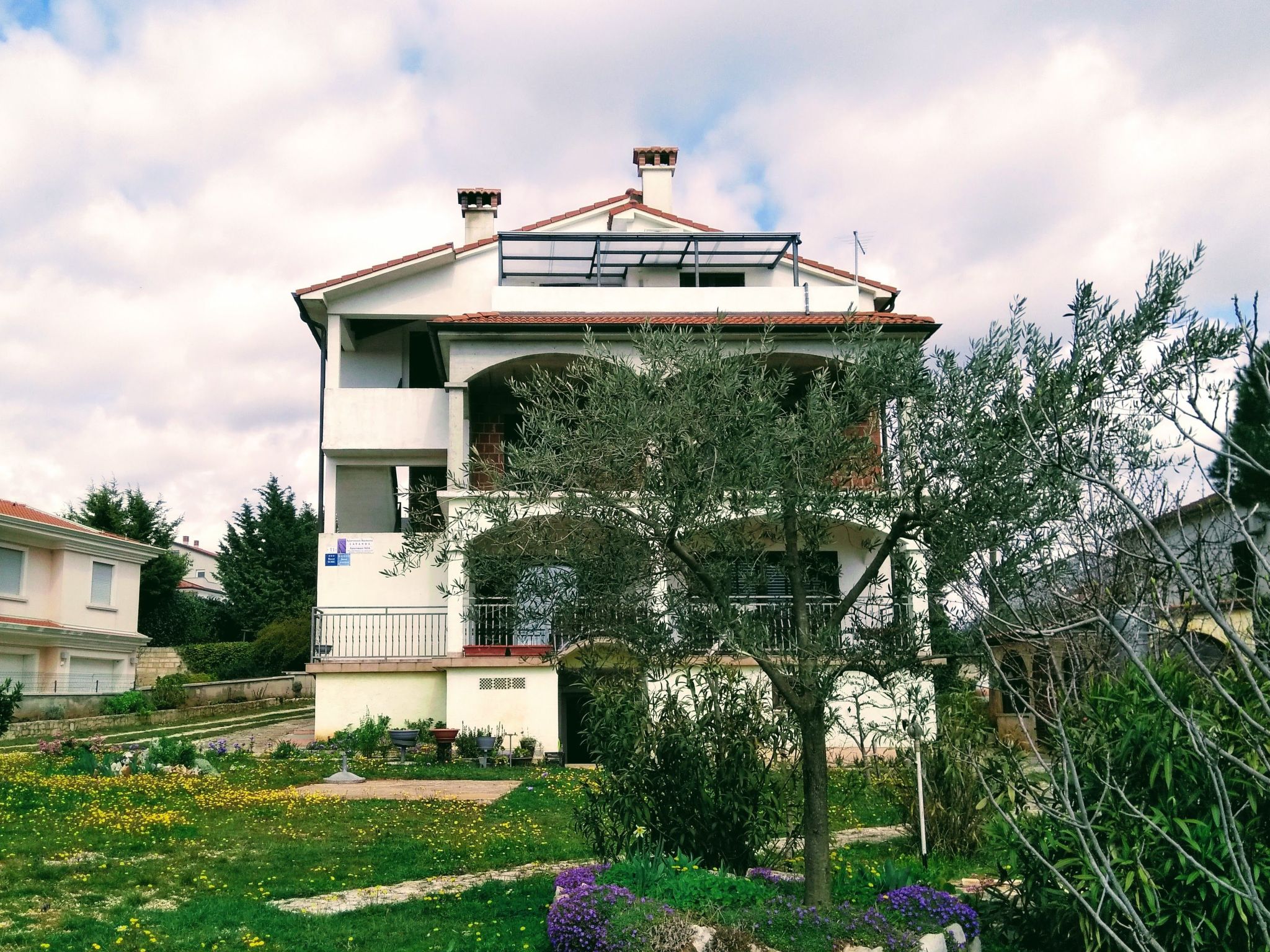 Anwesen "Krasno" mit Terrasse-Binnen