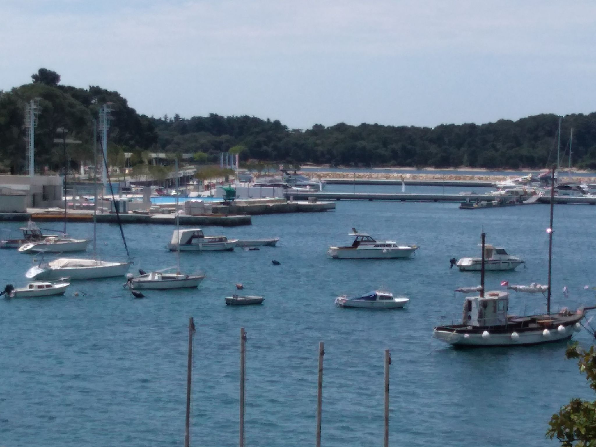 Helle und luftige Ferienwohnung in erster Reihe zum Meer, mit einem privaten Ba-Buiten