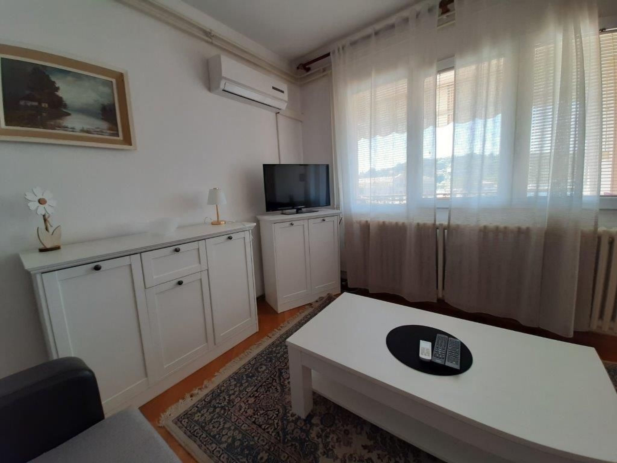 Helle und luftige Ferienwohnung in erster Reihe zum Meer, mit einem privaten Ba-Binnen