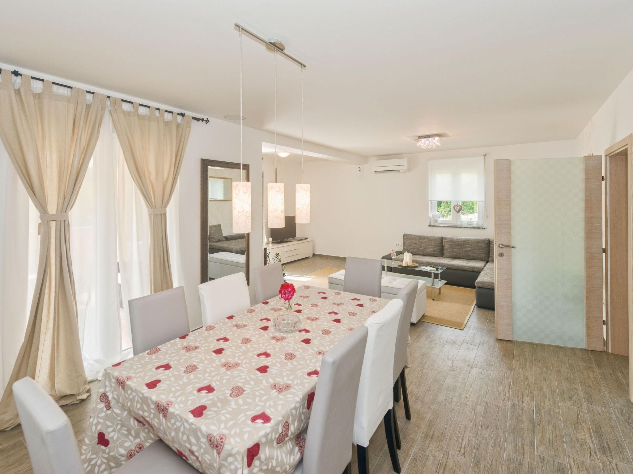 Villa "Pistine" mit Garten, Grill und Terrasse-Image-tags.info