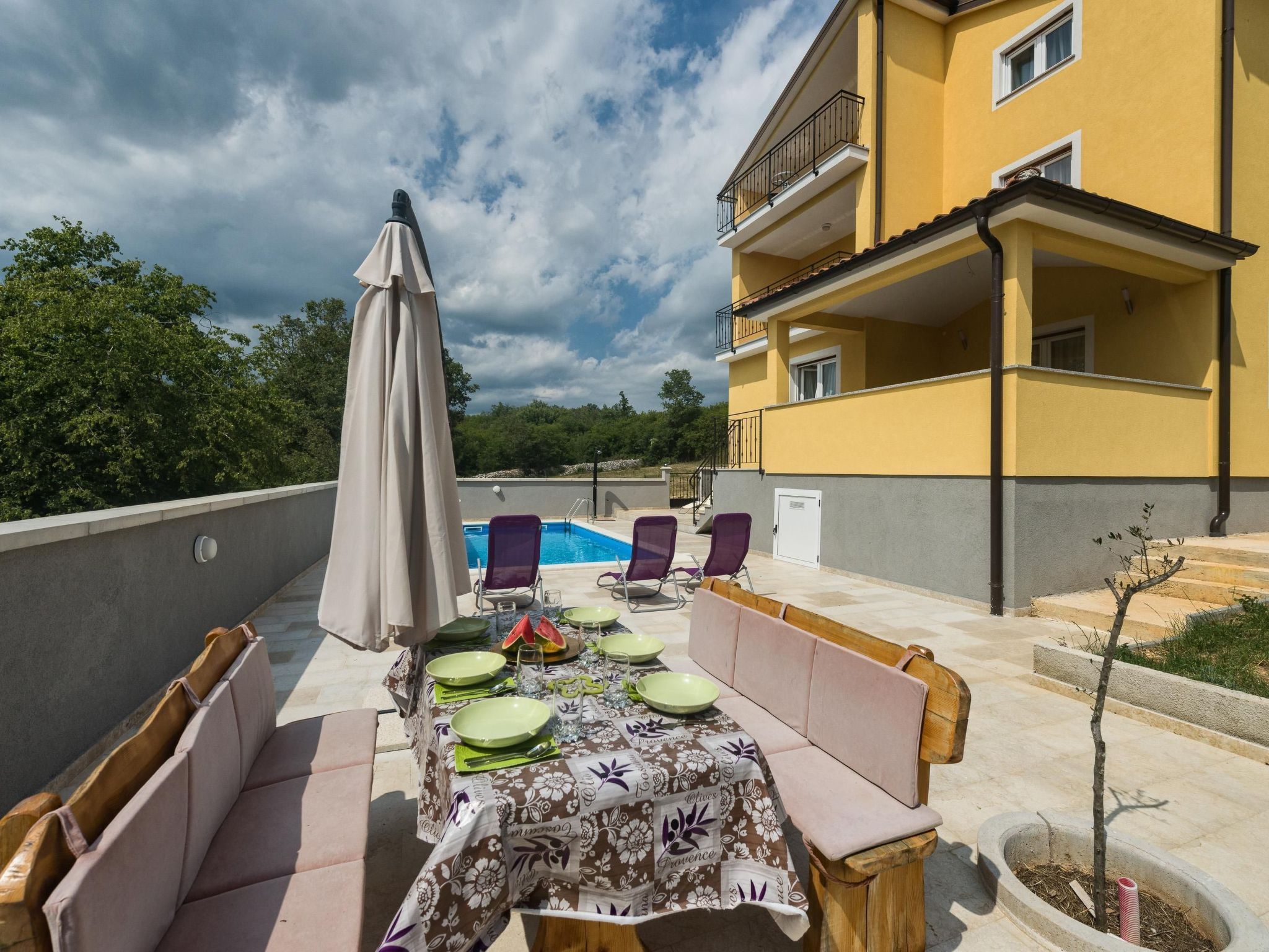 Villa "Pistine" mit Garten, Grill und Terrasse-Image-tags.info