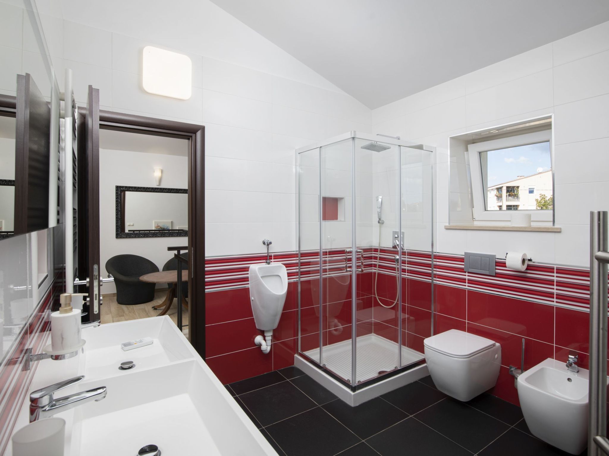 Photo of Villa Mason mit beheiztem Pool und Mini-Wellness