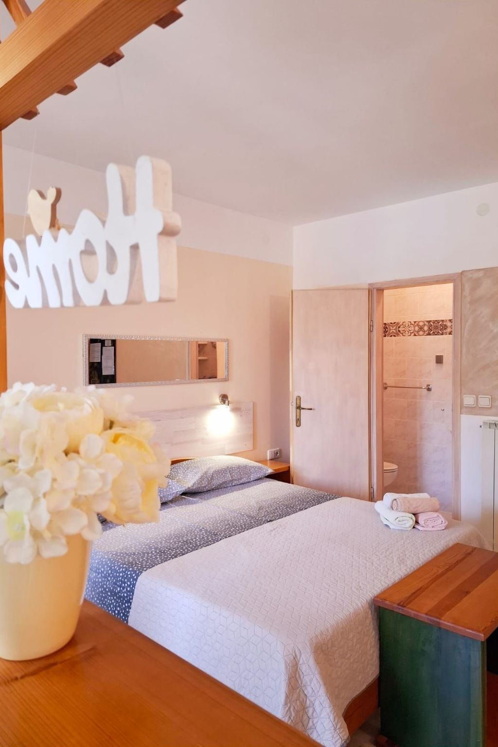 Photo of 'Kate' mit Balkon