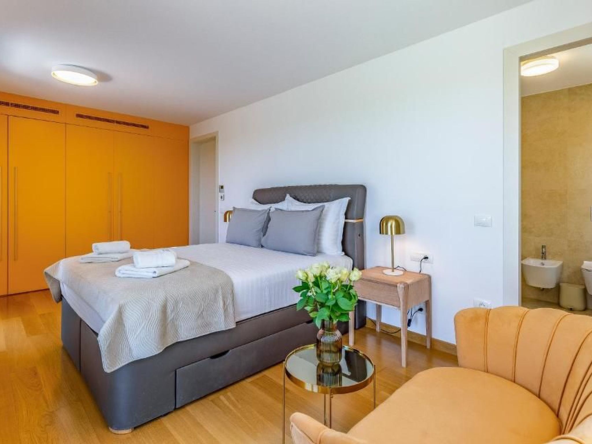 Photo of HR2500.801.1