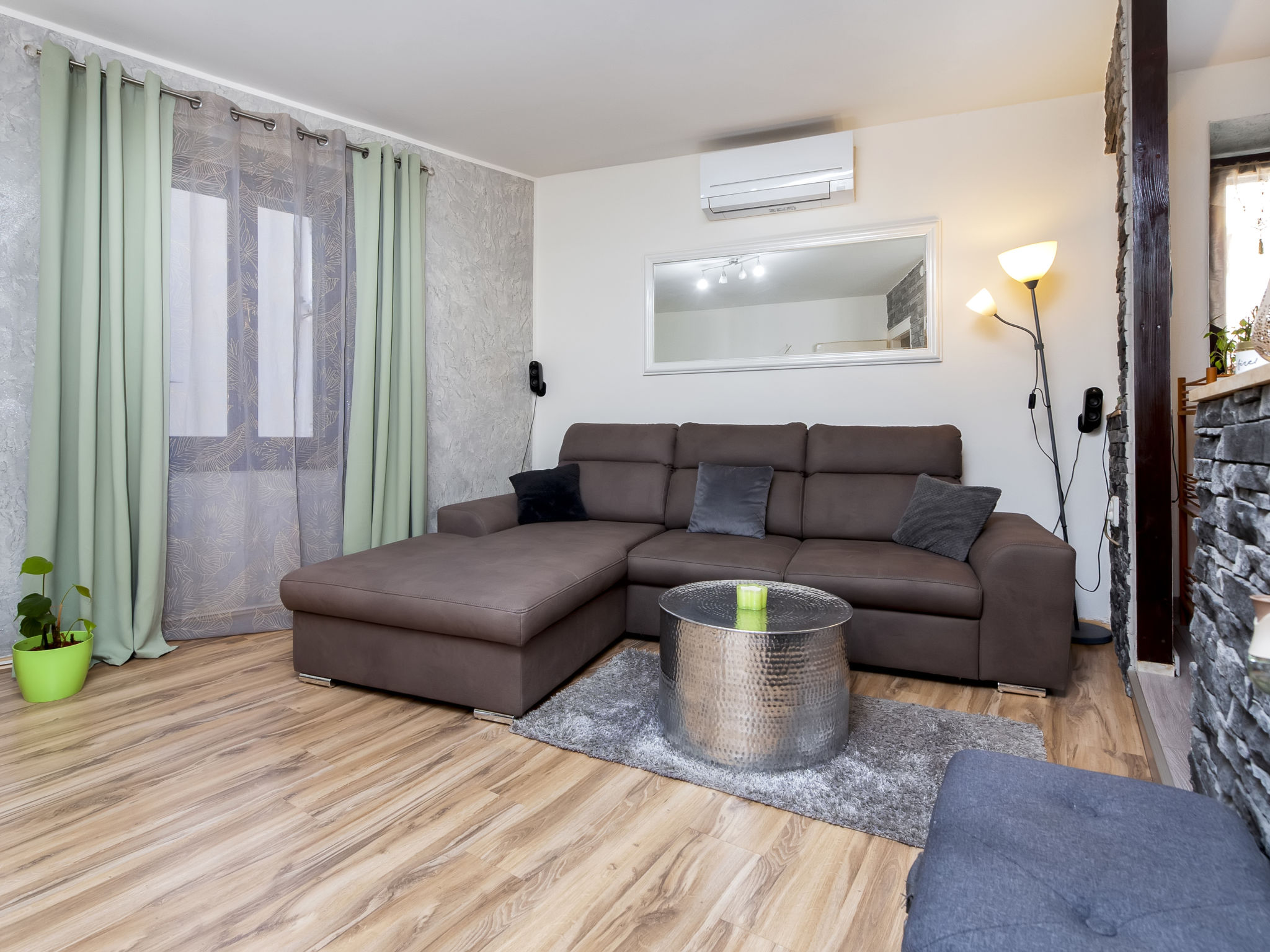 Photo of Apartment 1900