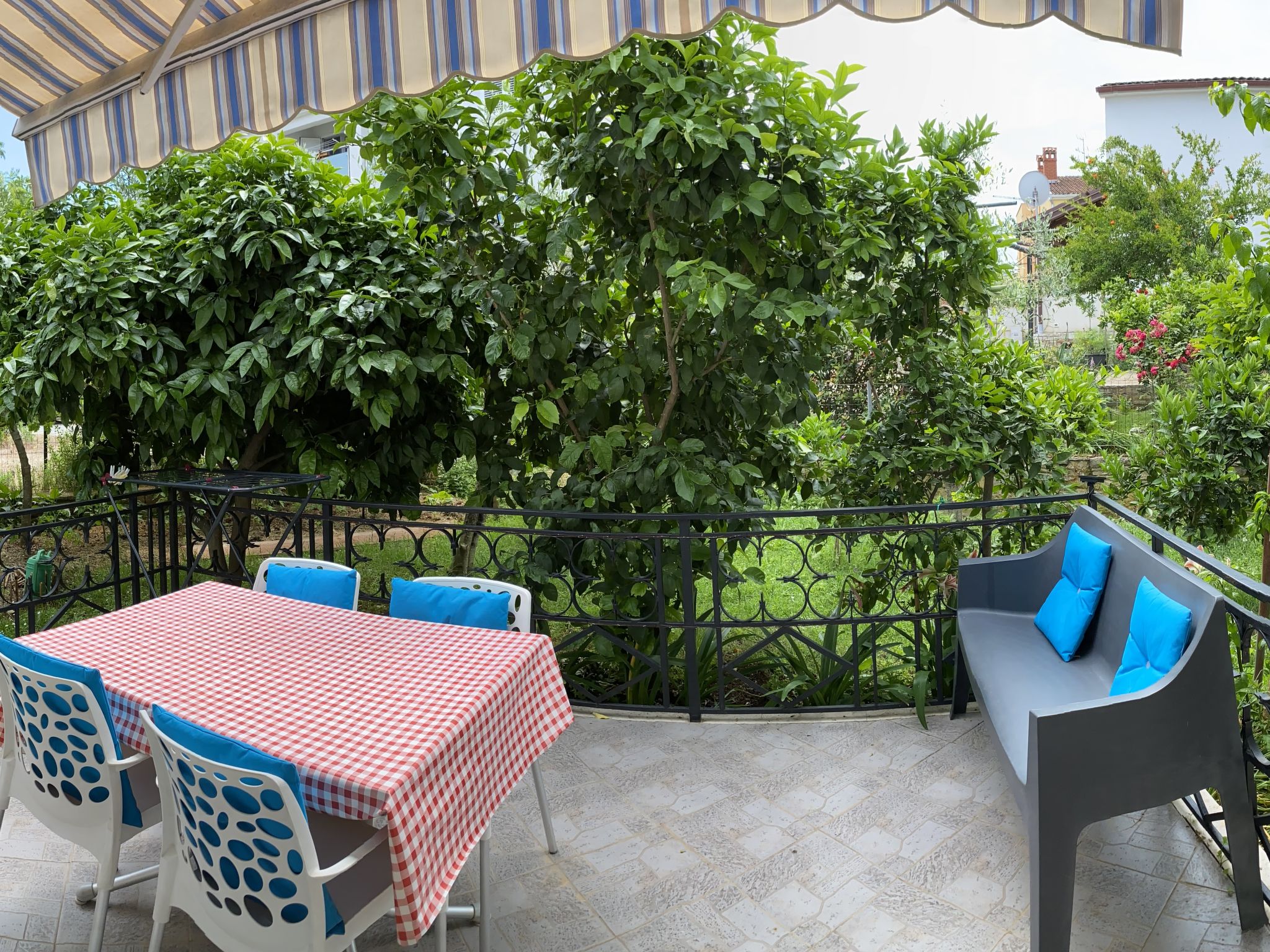 Apartment 2007 - Outside