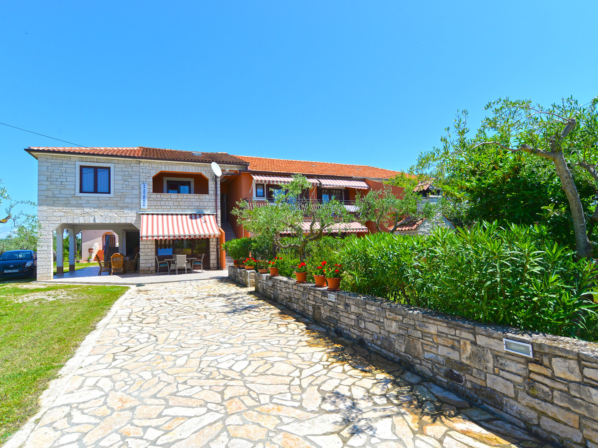 Photo of Apartment 1899