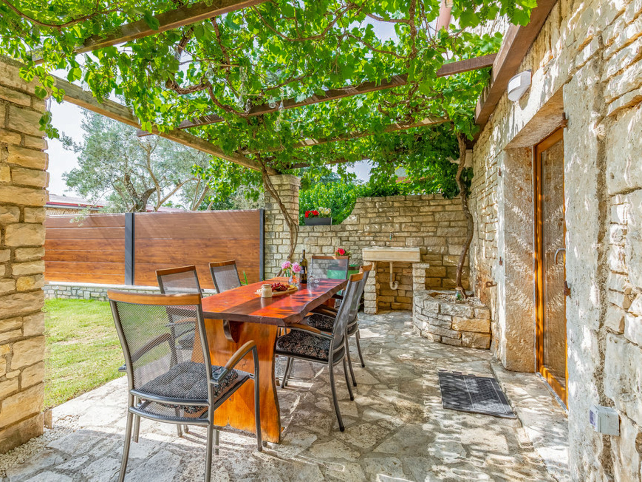 Courtyard Ivini-Outside