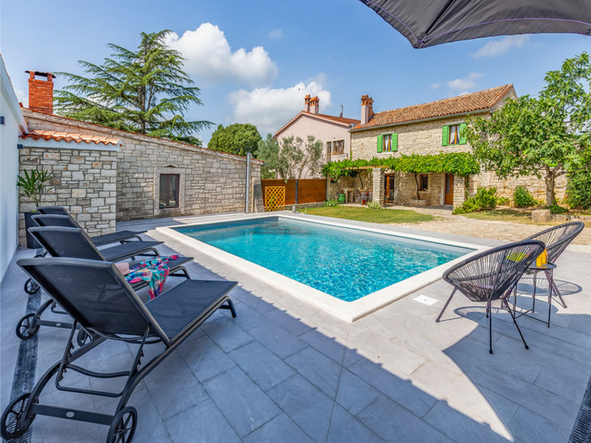 Courtyard Ivini-Outside