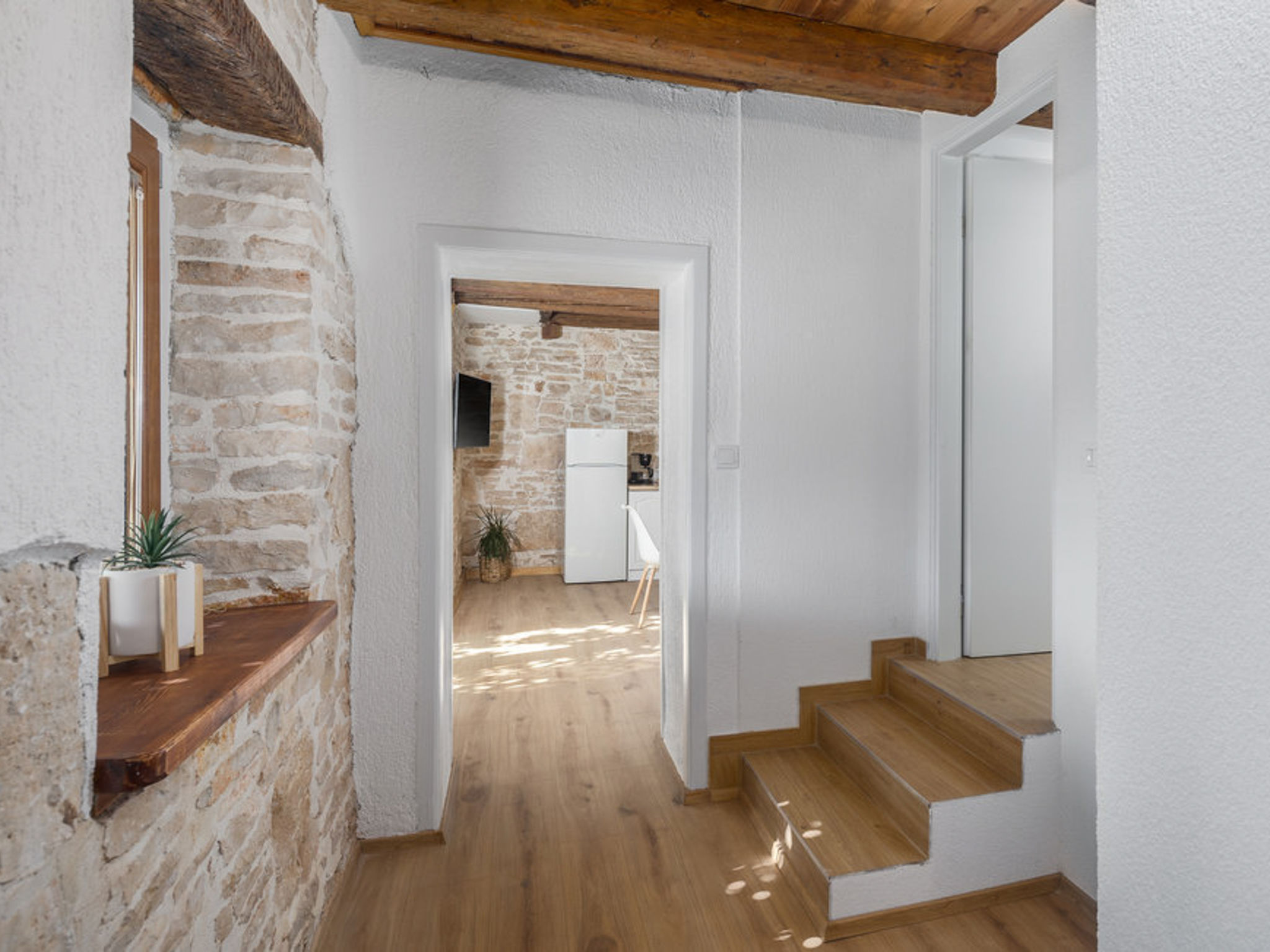 Courtyard Ivini-Inside