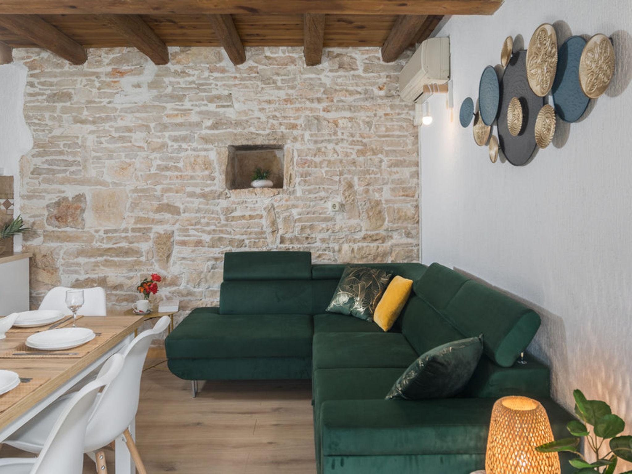 Courtyard Ivini-Inside