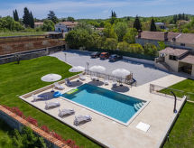 Zonovergoten villa met privézwembad nabij Rovinj voor 10 personen - thumbnail 4