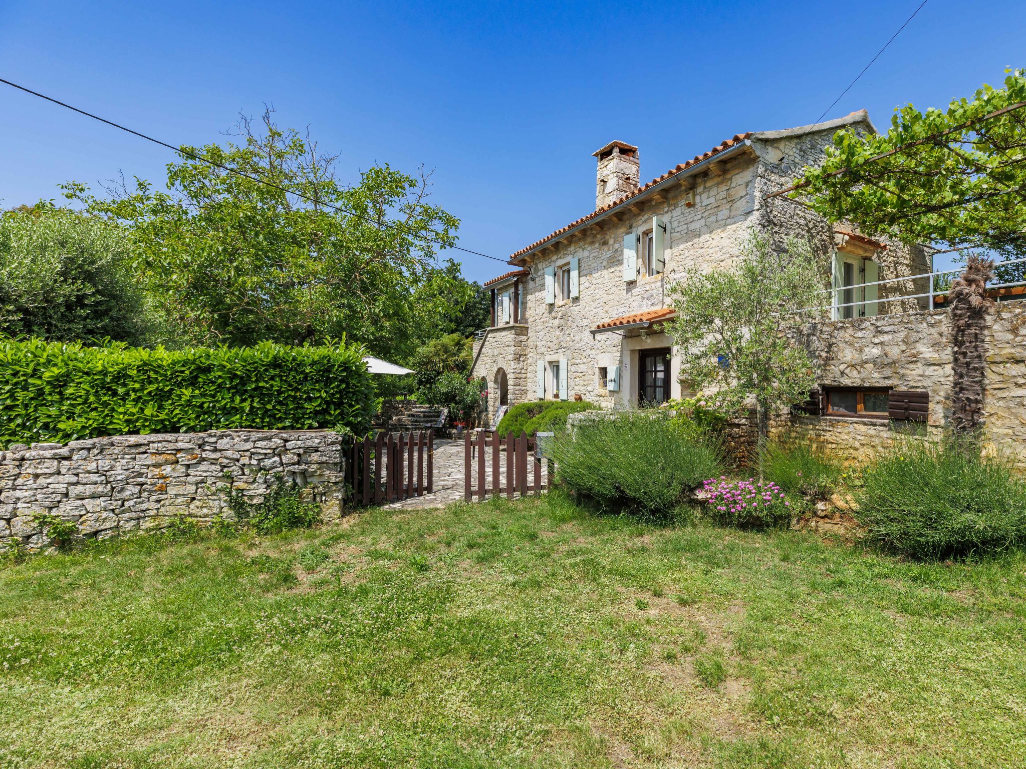 Village Family House Ranka-Buiten