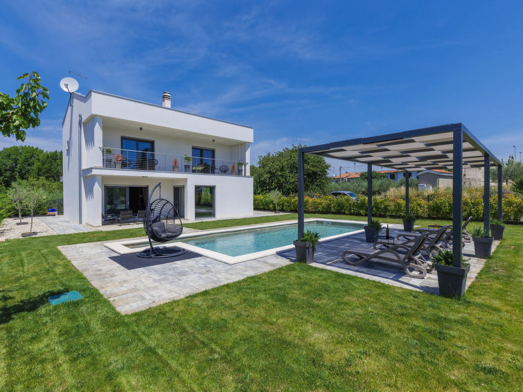 Verwarmd zwembad en modern comfort in Villa Essea, Kanfanar in Kanfanar