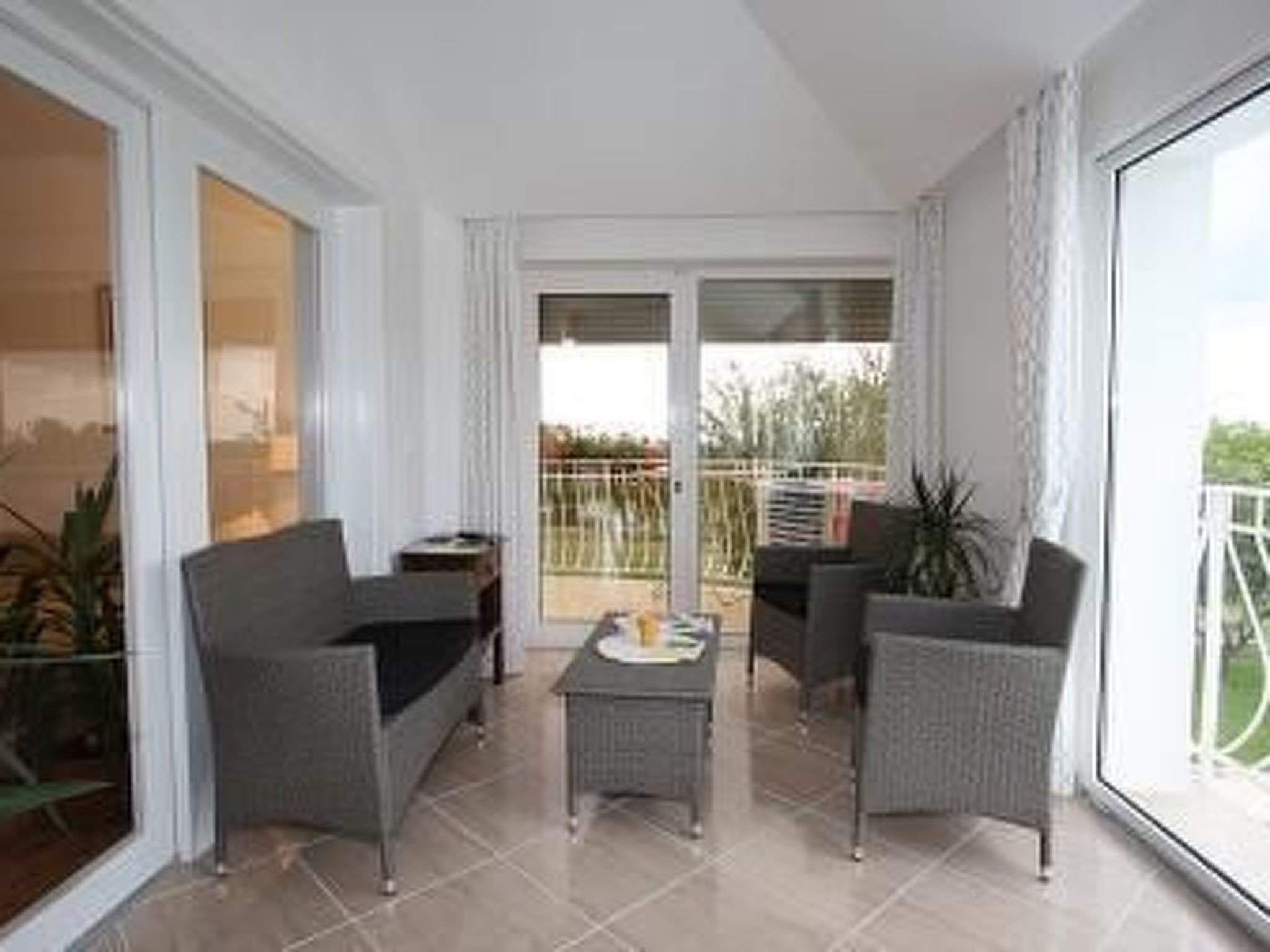 'Villa Lavender' mit Wasserblick-Image-tags.info