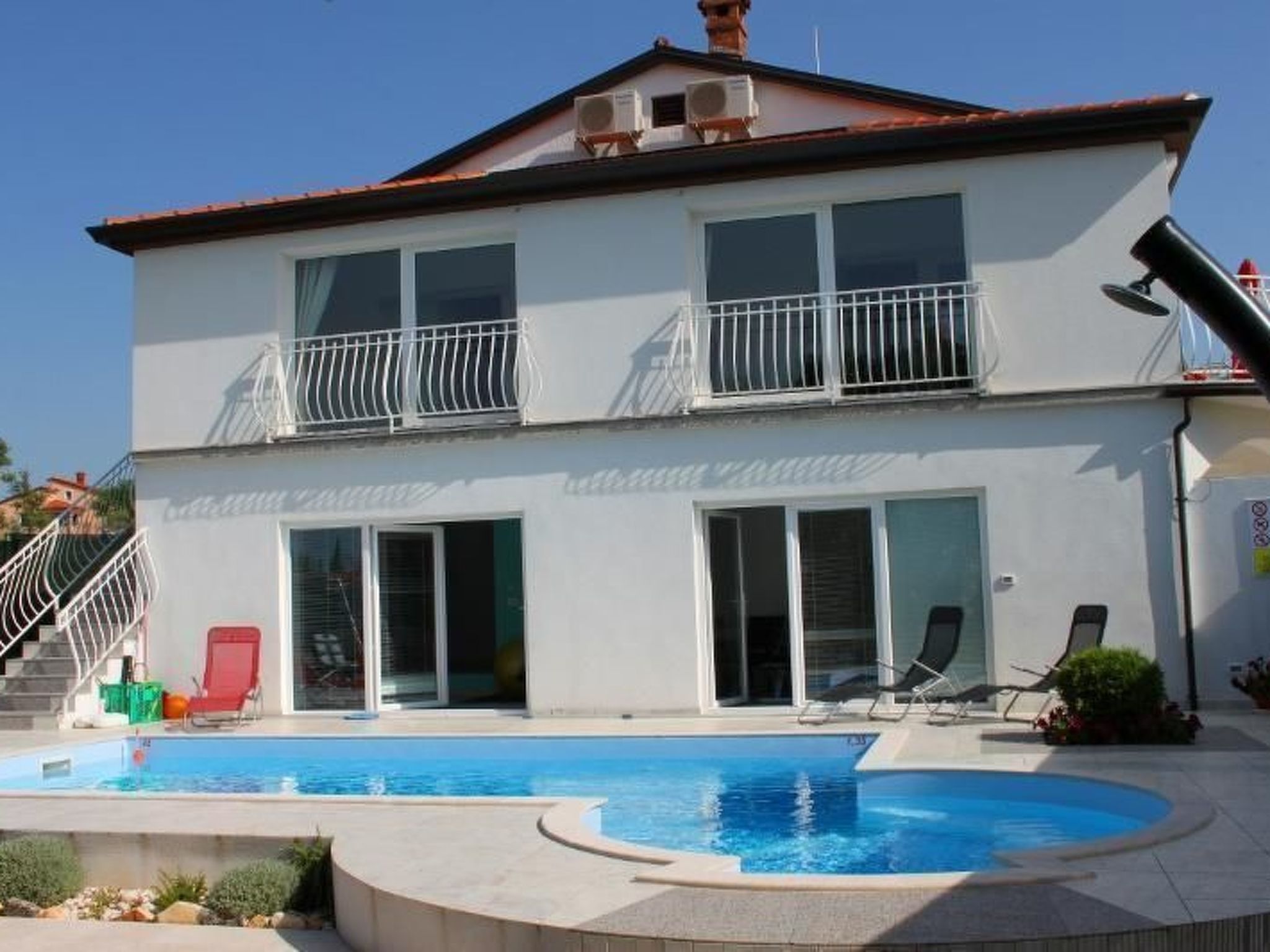 'Villa Lavender' mit Wasserblick-Image-tags.info