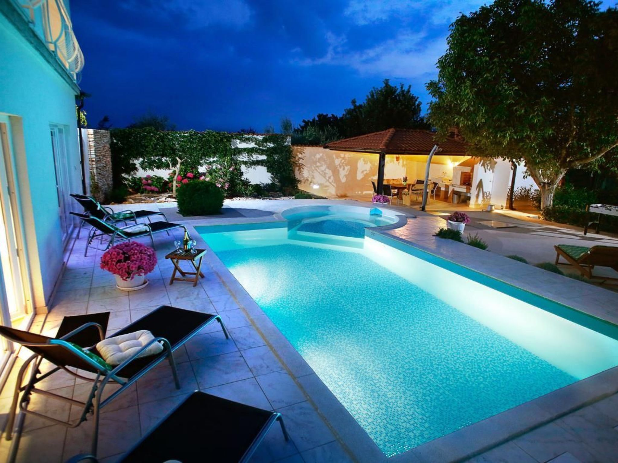 'Villa Lavender' mit Wasserblick-Image-tags.info